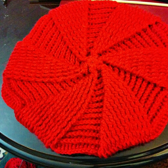 👵👒🎩🧢ALL HATS ON SALE👒 Red star crochet hat - Picture 5 of 8